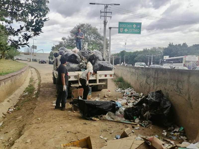 Retira ayuntamiento tiraderos de basura en la capital oaxaqueña