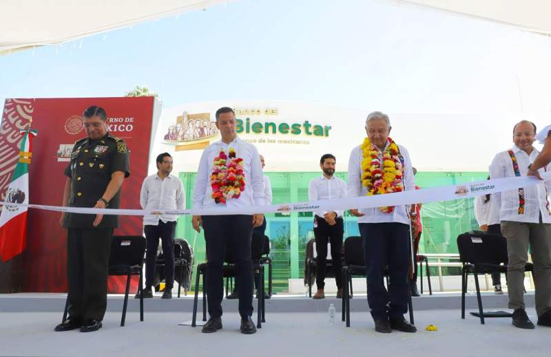 Andrés Manuel López Obrador y Alejandro Murat  inauguran la sucursal 102 del Banco del Bienestar en Oaxaca