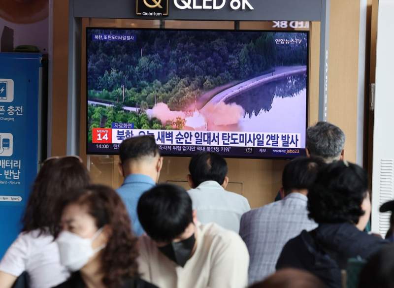 Japón pide a sus ciudadanos refugiarse “dentro de edificios o bajo tierra” tras el lanzamiento de un misil por Corea del Norte