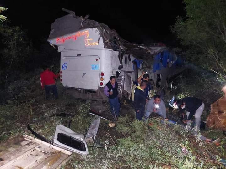 Aumenta a tres el número de fallecidos por accidente del autobús en Oaxaca
