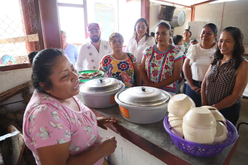 Atestigua Irma Bolaños la reinauguración de la UBR de Cuicatlán Oaxaca