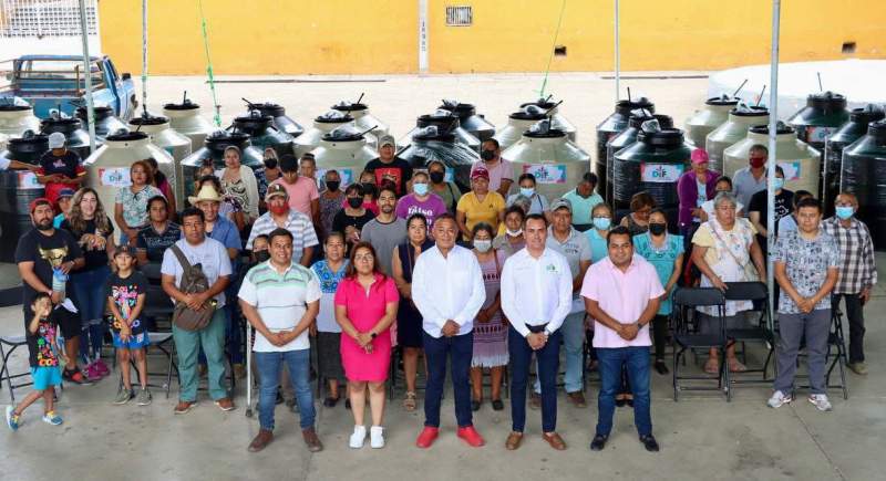 Más familias beneficiadas en Xoxo a través del DIF Municipal