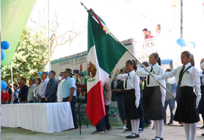 Trabaja Gobierno de Xoxocotlán en la formación cívica de las nuevas generaciones.