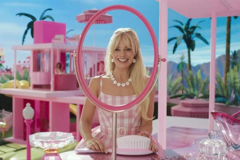 Alcanza ‘Barbie’ los mil millones en la taquilla mundial