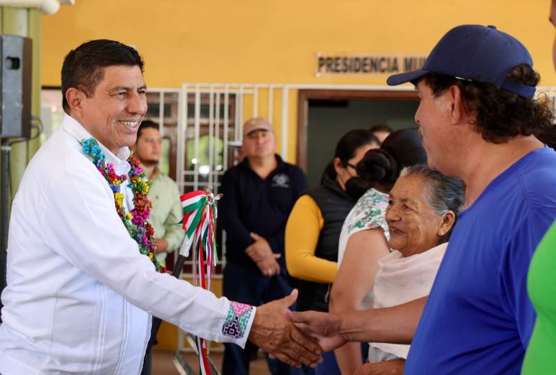 Rojas de Cuauhtémoc recibe por primera vez a un Gobernador