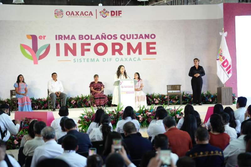 Atestiguan congresistas informe de actividades de la Presidenta Honoraria del Sistema DIF Oaxaca