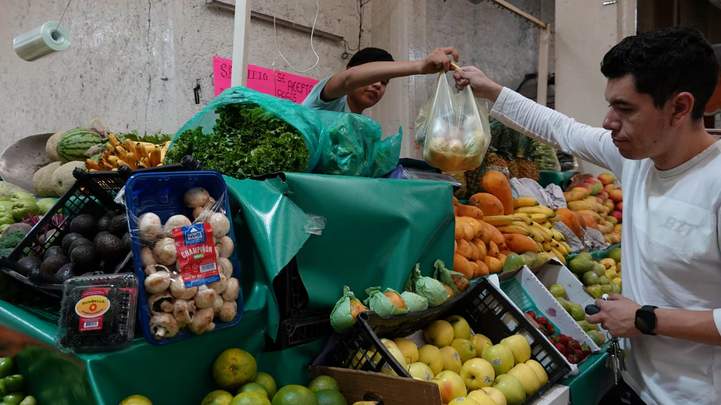 Inflación ‘de espanto’: Rompe racha positiva y se acelera a 4.69% en la primera quincena de octubre